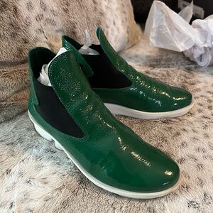 Arche Glossy Emerald Ankle Booties